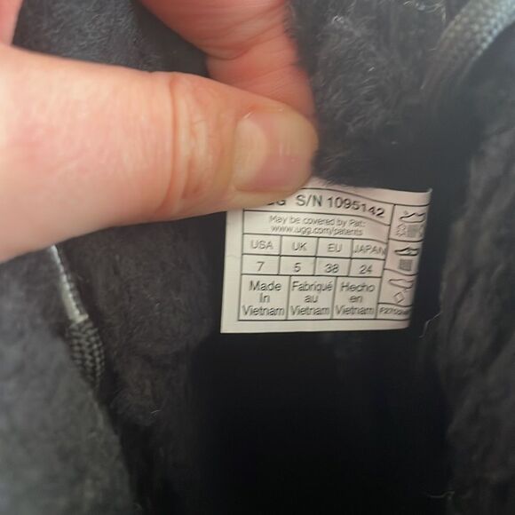 UGG Adirondack III Tall Boots Black USA Women Size 7/UK 5/EU38(MSRP$325) - Picture 5 of 7